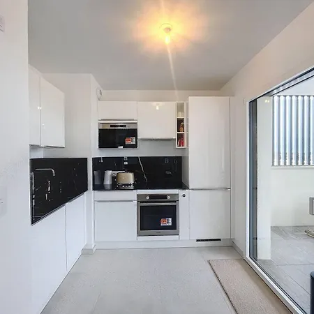 Avec Vue Panoramique Sur La * 칼비